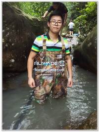 PVC-chest-fishing-wader-rwd004-3 