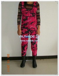 Wholesale pink camo neoprene fishing chest wader To Improve