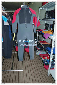 Full wetsuit -123